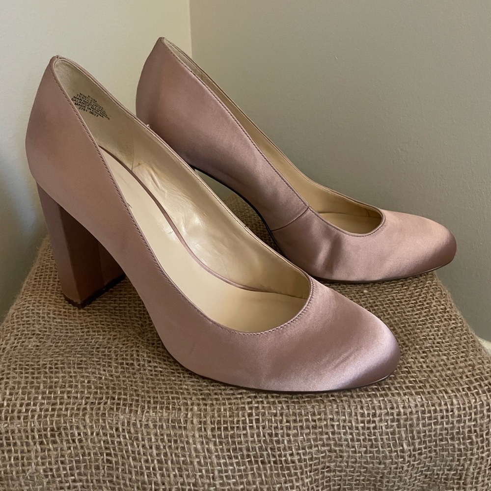 Nine West Nude Pink Chunky Heel Size 9 1/2